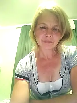 Snapshot of Masha412111 chatting on July 7, 2026, 8:46 pm Masha412111 online show from July 7, 2026, 8:46 pm