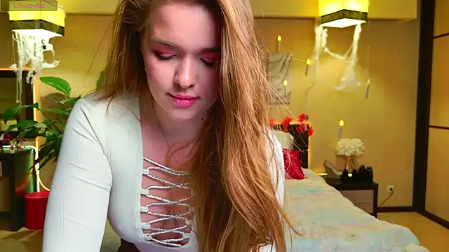 EmilyWhispers online show from October 8, 2025, 7:44 pm