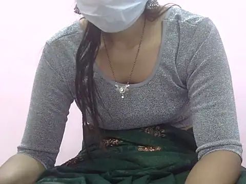 Snapshot of Laila_Cute chatting on January 12, 2026, 4:39 am Laila Cute online show from January 12, 2026, 4:39 am