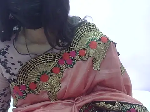 Snapshot of Laila_Cute chatting on February 19, 2026, 3:52 pm Laila Cute online show from February 19, 2026, 3:52 pm