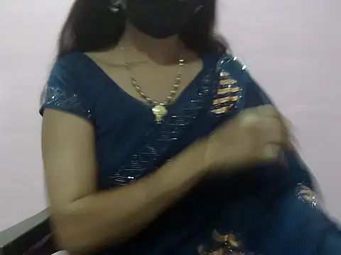 Snapshot of Laila_Cute chatting on March 27, 2026, 2:17 pm Laila Cute online show from March 27, 2026, 2:17 pm