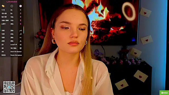 JulieLupo online show from February 18, 2026, 6:09 am