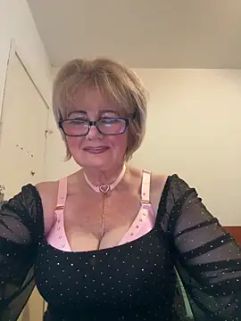 BoloshkaBlonda online show from June 9, 2026, 7:47 pm