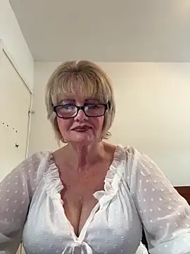 BoloshkaBlonda online show from June 19, 2026, 4:22 pm