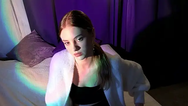 Snapshot of midnightMaya chatting on October 19, 2025, 7:58 pm midnightMaya online show from October 19, 2025, 7:58 pm