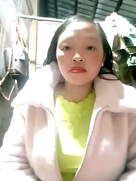 Minkine022 online show from December 18, 2025, 5:52 pm