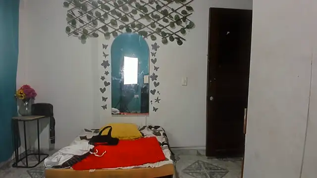 Snapshot of Ebony_luna chatting on July 17, 2026, 7:19 pm Ebony luna online show from July 17, 2026, 7:19 pm