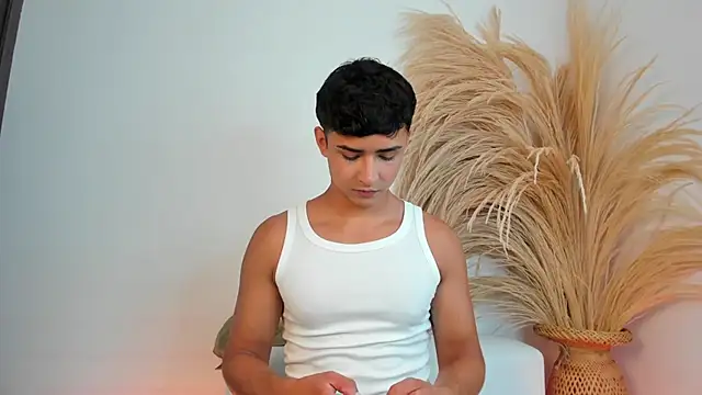 Thiago Connor21 online show from January 13, 2026, 6:57 pm