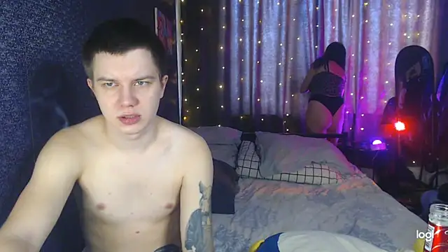 Snapshot of Mark_and_Wendy chatting on December 18, 2025, 5:46 am Mark and Wendy online show from December 18, 2025, 5:46 am