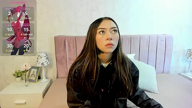 Snapshot of Olivia_johansson chatting on October 12, 2025, 5:17 am Olivia johansson online show from October 12, 2025, 5:17 am