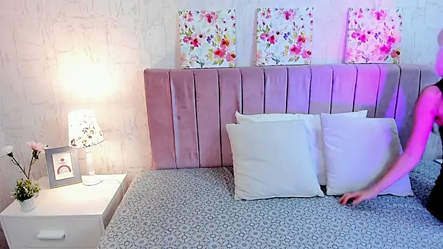 Snapshot of Olivia_johansson chatting on November 1, 2025, 5:42 am Olivia johansson online show from November 1, 2025, 5:42 am