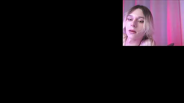 Snapshot of SophieDiamond_Xx chatting on November 21, 2025, 2:05 pm SophieDiamond Xx online show from November 21, 2025, 2:05 pm