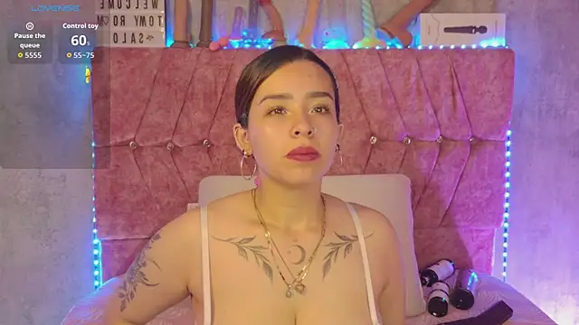 Snapshot of Mia_lopez_1 chatting on June 23, 2026, 8:12 am Mia lopez 1 online show from June 23, 2026, 8:12 am