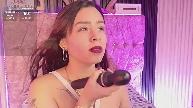 Snapshot of Mia_lopez_1 chatting on August 6, 2026, 1:29 am Mia lopez 1 online show from August 6, 2026, 1:29 am