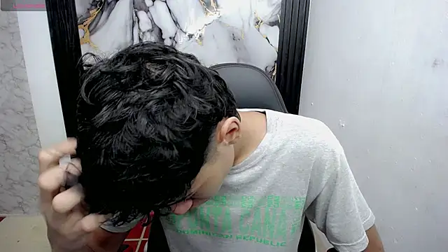 Snapshot of Im_david02 chatting on December 4, 2025, 1:09 pm Im david02 online show from December 4, 2025, 1:09 pm