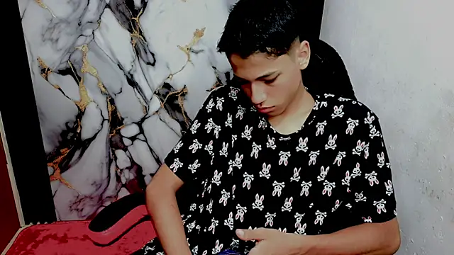 Snapshot of Im_david02 chatting on February 5, 2026, 1:16 pm Im david02 online show from February 5, 2026, 1:16 pm