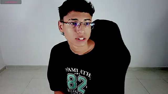 Snapshot of Im_david02 chatting on April 6, 2026, 1:01 pm Im david02 online show from April 6, 2026, 1:01 pm