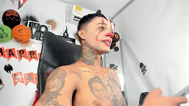 Snapshot of The_boy_dreams1 chatting on October 24, 2025, 3:36 am The boy dreams1 online show from October 24, 2025, 3:36 am