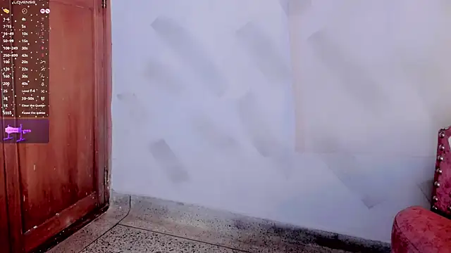 Molly Logan online show from November 27, 2025, 9:06 pm