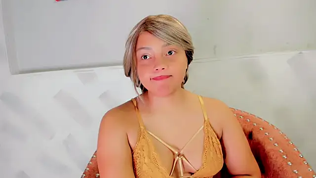 Molly Logan online show from March 8, 2026, 8:01 pm