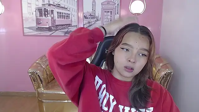 Snapshot of mia_foster_t chatting on October 5, 2025, 12:36 pm mia foster t online show from October 5, 2025, 12:36 pm