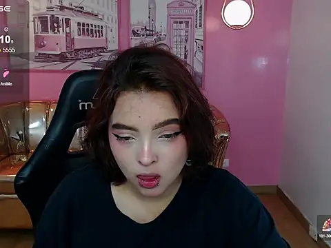 Snapshot of mia_foster_t chatting on November 19, 2025, 1:00 pm mia foster t online show from November 19, 2025, 1:00 pm