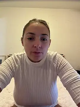 Snapshot of looloopaul chatting on November 23, 2025, 9:03 pm looloopaul online show from November 23, 2025, 9:03 pm