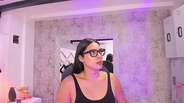 Snapshot of Vanessa_Rain_ chatting on July 10, 2026, 6:54 pm Vanessa Rain online show from July 10, 2026, 6:54 pm