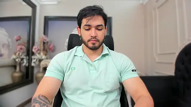 Snapshot of ElianKeiser chatting on October 24, 2025, 12:45 pm ElianKeiser online show from October 24, 2025, 12:45 pm