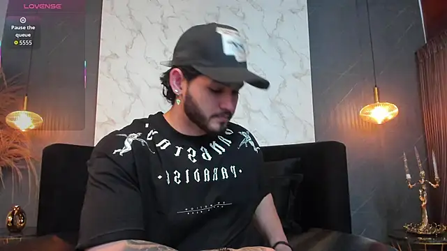 Snapshot of ElianKeiser chatting on November 21, 2025, 1:10 pm ElianKeiser online show from November 21, 2025, 1:10 pm