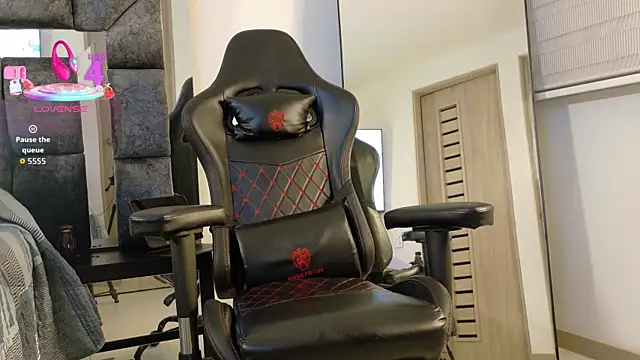 Snapshot of johnjaguar1_ chatting on October 9, 2025, 1:03 am johnjaguar1 online show from October 9, 2025, 1:03 am