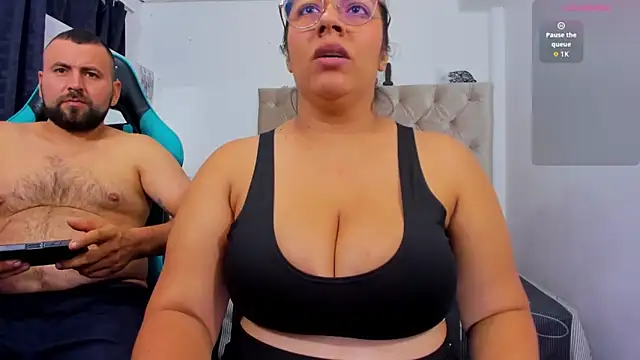 Snapshot of milo_mila01 chatting on November 15, 2025, 1:25 am milo mila01 online show from November 15, 2025, 1:25 am