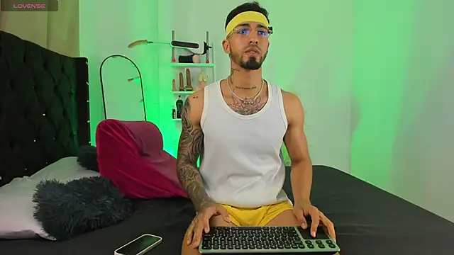  Duriel online show from October 2, 2025, 4:03 pm