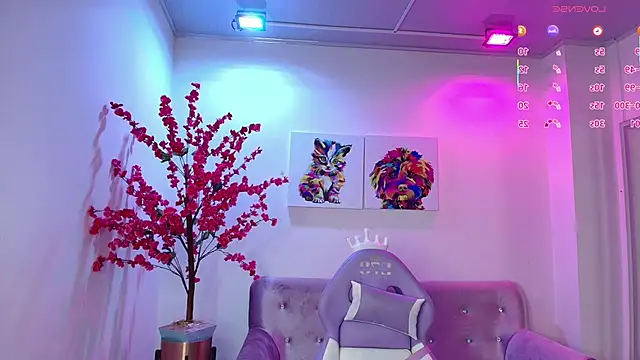 Summer miller online show from December 2, 2025, 11:04 am