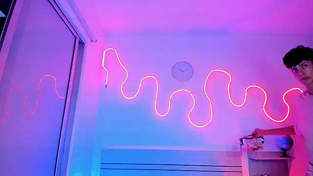 luccas ferreira online show from November 9, 2025, 7:01 pm