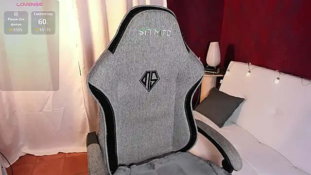 Snapshot of beyondsteel_ chatting on November 12, 2025, 3:07 am beyondsteel online show from November 12, 2025, 3:07 am