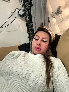 GisellTorres36 online show from November 17, 2025, 6:35 pm