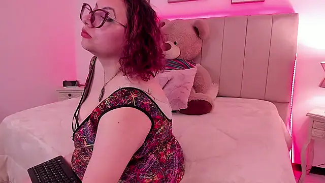 Snapshot of sam_von_tess chatting on November 5, 2025, 4:23 am sam von tess online show from November 5, 2025, 4:23 am