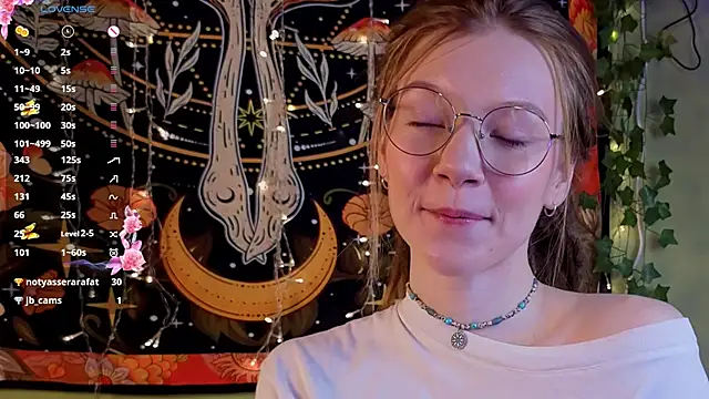 lyra thenymph online show from November 18, 2025, 12:16 am