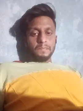 Snapshot of playboyMH1 chatting on December 17, 2025, 9:15 am playboyMH1 online show from December 17, 2025, 9:15 am