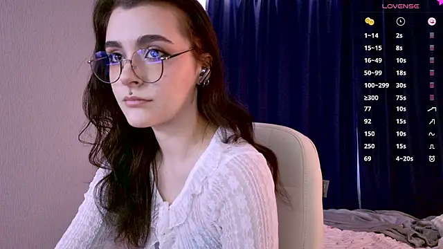 Snapshot of ElizabethMilller_ chatting on July 7, 2026, 2:03 am ElizabethMilller online show from July 7, 2026, 2:03 am