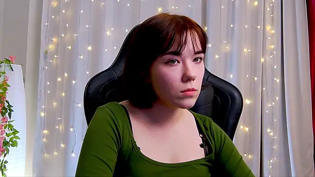 Kelly foox online show from October 6, 2025, 10:56 am