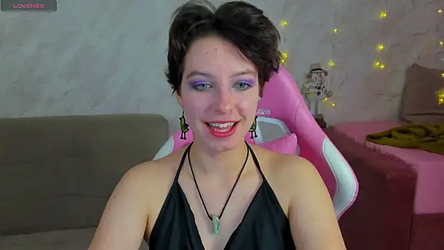 Sara Frayer online show from December 22, 2025, 1:13 am