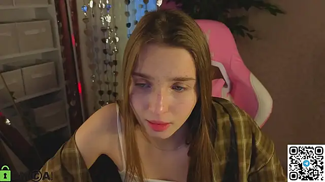 Snapshot of L1na_Reeds chatting on February 3, 2026, 2:53 am L1na Reeds online show from February 3, 2026, 2:53 am