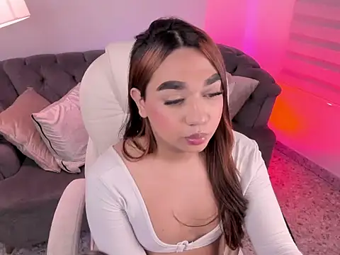 Snapshot of lissascarlett_1 chatting on November 18, 2025, 7:40 pm lissascarlett 1 online show from November 18, 2025, 7:40 pm