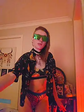 Snapshot of lonely_Cosplay_chick chatting on December 15, 2025, 10:52 am lonely Cosplay chick online show from December 15, 2025, 10:52 am