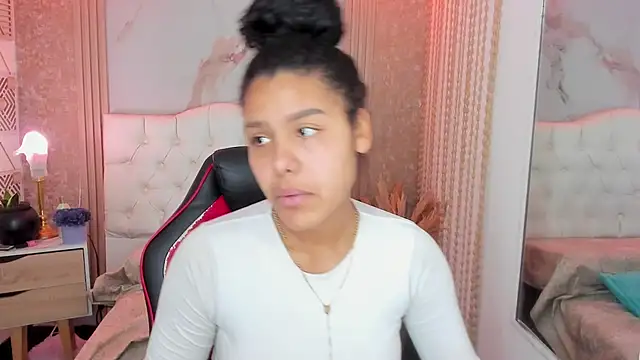 AriaVega online show from March 13, 2026, 12:56 pm