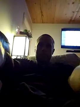 Snapshot of mcxxx87 chatting on October 16, 2025, 3:29 am mcxxx87 online show from October 16, 2025, 3:29 am