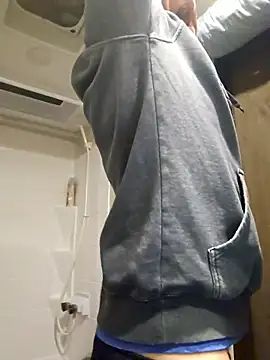 Snapshot of mcxxx87 chatting on October 22, 2025, 5:30 am mcxxx87 online show from October 22, 2025, 5:30 am