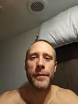 Snapshot of mcxxx87 chatting on October 26, 2025, 8:31 am mcxxx87 online show from October 26, 2025, 8:31 am